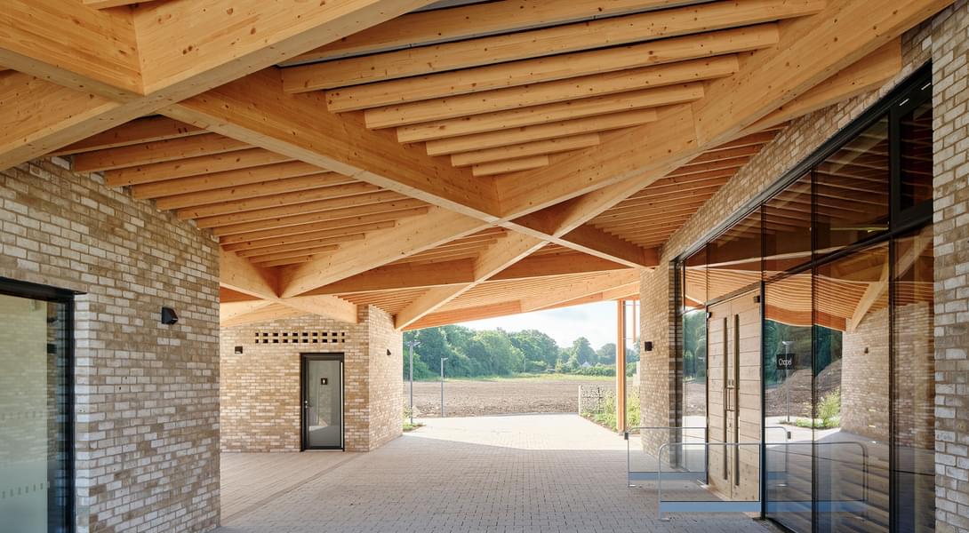 Hemel Hempstead Crematorium External Walk3